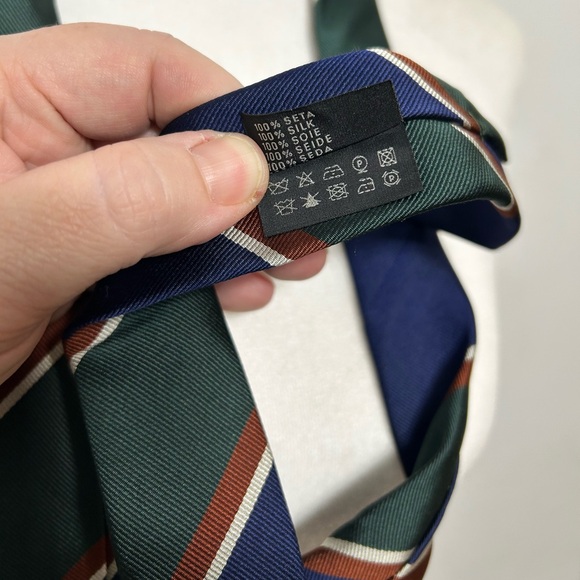 Prada 100% Silk Diagonal Regimental Stripe Necktie Made in Italy - Picture 6 of 8